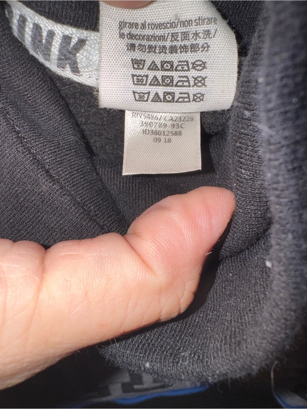 PINK Victoria’s Secret Petite Pullover Sweatshirt Black Funnel Neck Logo Pocket - Picture 4 of 6